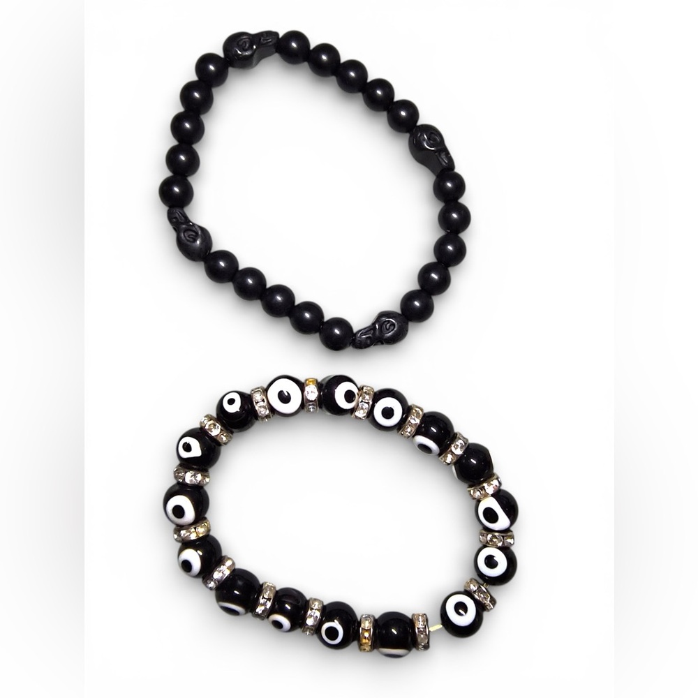 Bundle of 2 beaded bracelets black w/gold tone accents Women’s jewelry